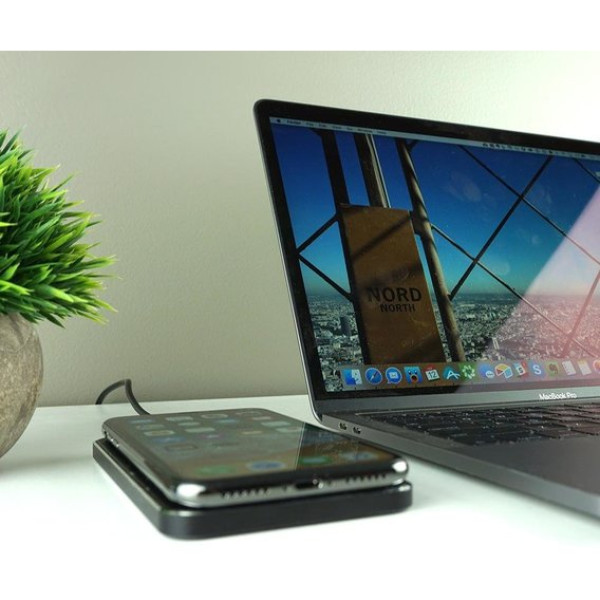 Зарядное устройство FuseChicken Gravity Touch Premium Wireless Charging Leather Black (WGC)